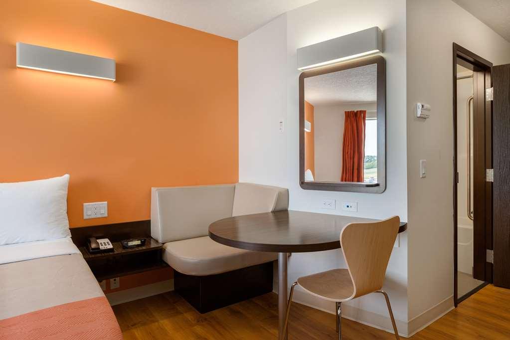 Motel 6 Airdrie Cameră foto
