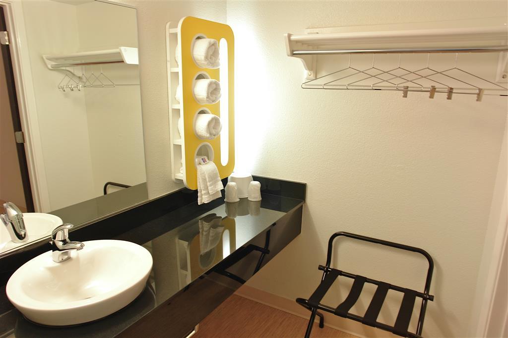 Motel 6 Airdrie Cameră foto